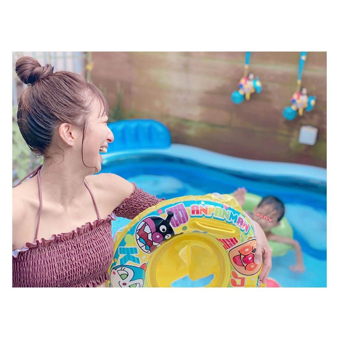 辻希美さんのインスタグラム写真 - (辻希美Instagram)「今日は家プール❤️ 私も入っちゃった😆💕笑。  #2020 #夏 #夏休み #暑すぎた #さすがに入っちゃった #プール最高 #💓💓💓」8月15日 18時58分 - tsujinozomi_official