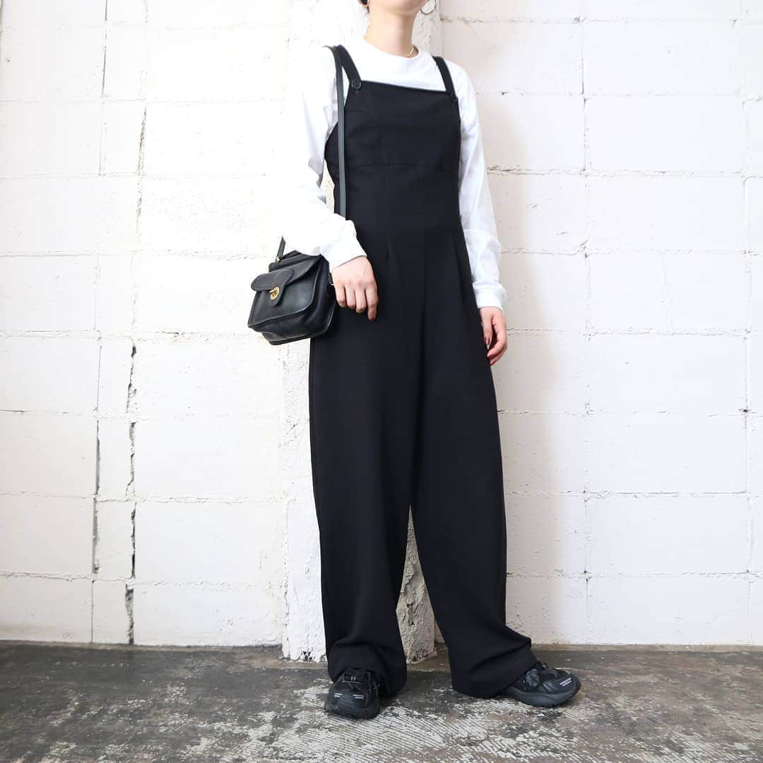 吉祥寺 古着屋 Orfeoのインスタグラム：「2020/8/15  #orfeo #kichijoji #tokyo #vintage #used #fashion #coordinate #outfit  お問い合わせはインスタグラムのプロフィール掲載のメールアドレスにお願いいたします。コメント、DMでのお問い合わせは受け付けておりませんのでご了承ください。 ONLINE SHOPの商品も店頭にてご購入頂けます。気になる商品がございましたらスタッフにお声掛けください。  新型コロナウィルス感染拡大防止策を徹底した上で営業をしております。マスクの着用、入店時にアルコールでの消毒をお願いいたします。」