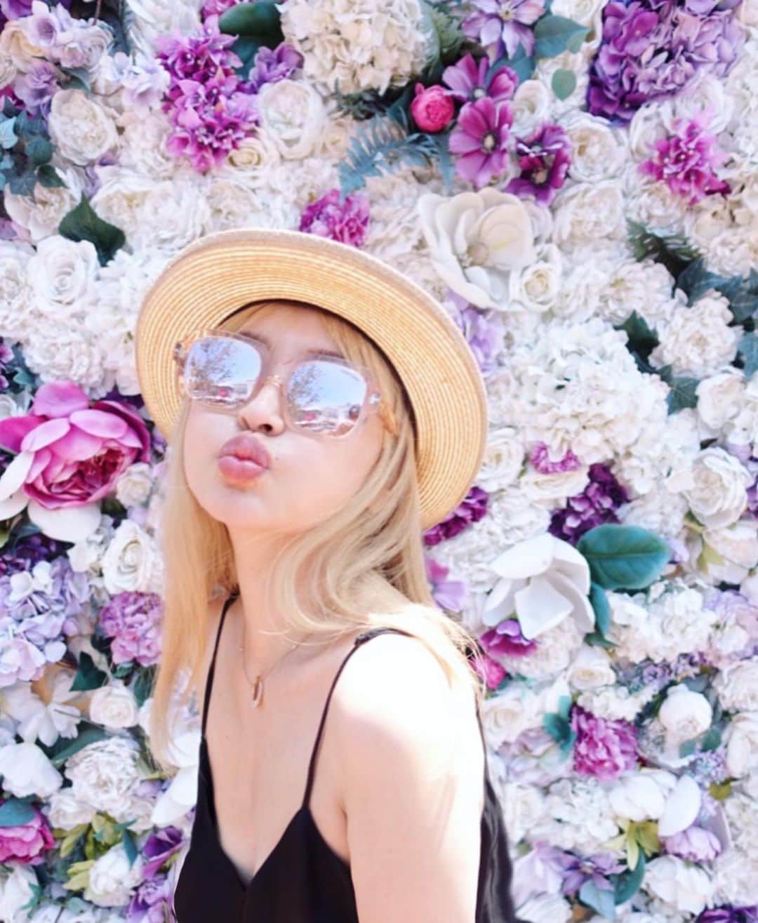 のインスタグラム：「🌸🌸🌸🌸XOXO 🌸🌸🌸🌸  #LA#lifestyle #fashion #beauty #risahirako#平子理沙」