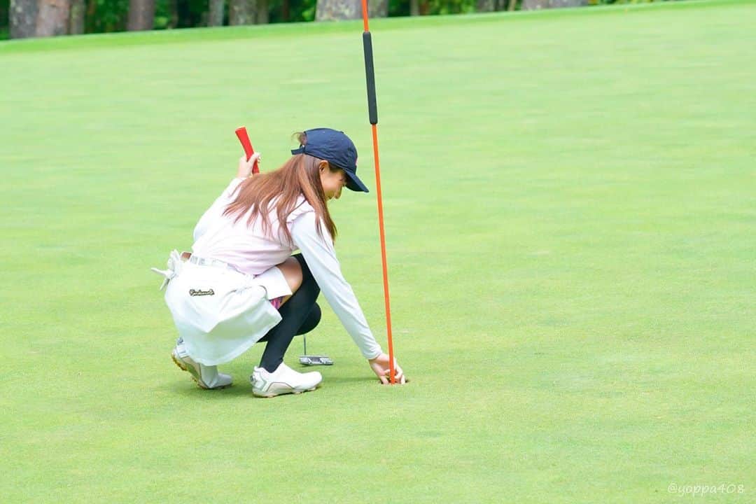 高沢奈苗さんのインスタグラム写真 - (高沢奈苗Instagram)「. スライドショー★ （7枚👉👉👉） . パターが上手いと褒めてもらえる事が多くなりました☺️ . . . #golf #putter #scottiecameron #futura6m  #スコッティキャメロン #フューチュラ6m」8月15日 18時03分 - nanaetakasawa