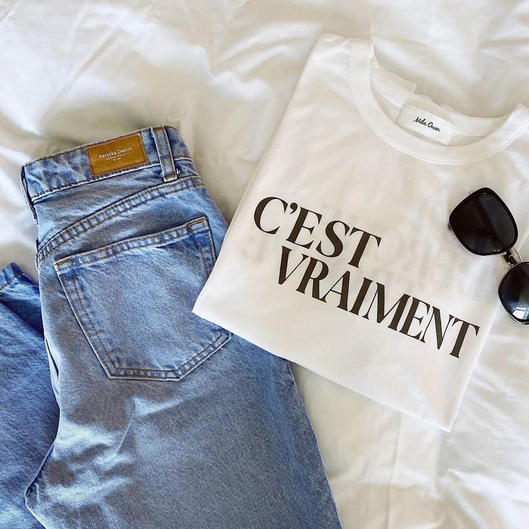 のインスタグラム：「. 先日買った購入品🛍 . . tops...milaowen denim...Bershka . . #code#ootd#outfit #milaowen#denim #Bershka #今日のコーデ #コーデ#デニム#デニムコーデ #シンプルコーデ#購入品 #ベルシュカ#置き画  #カジュアルコーデ#カジュアル #ミラオーウェン #シャツコーデ」