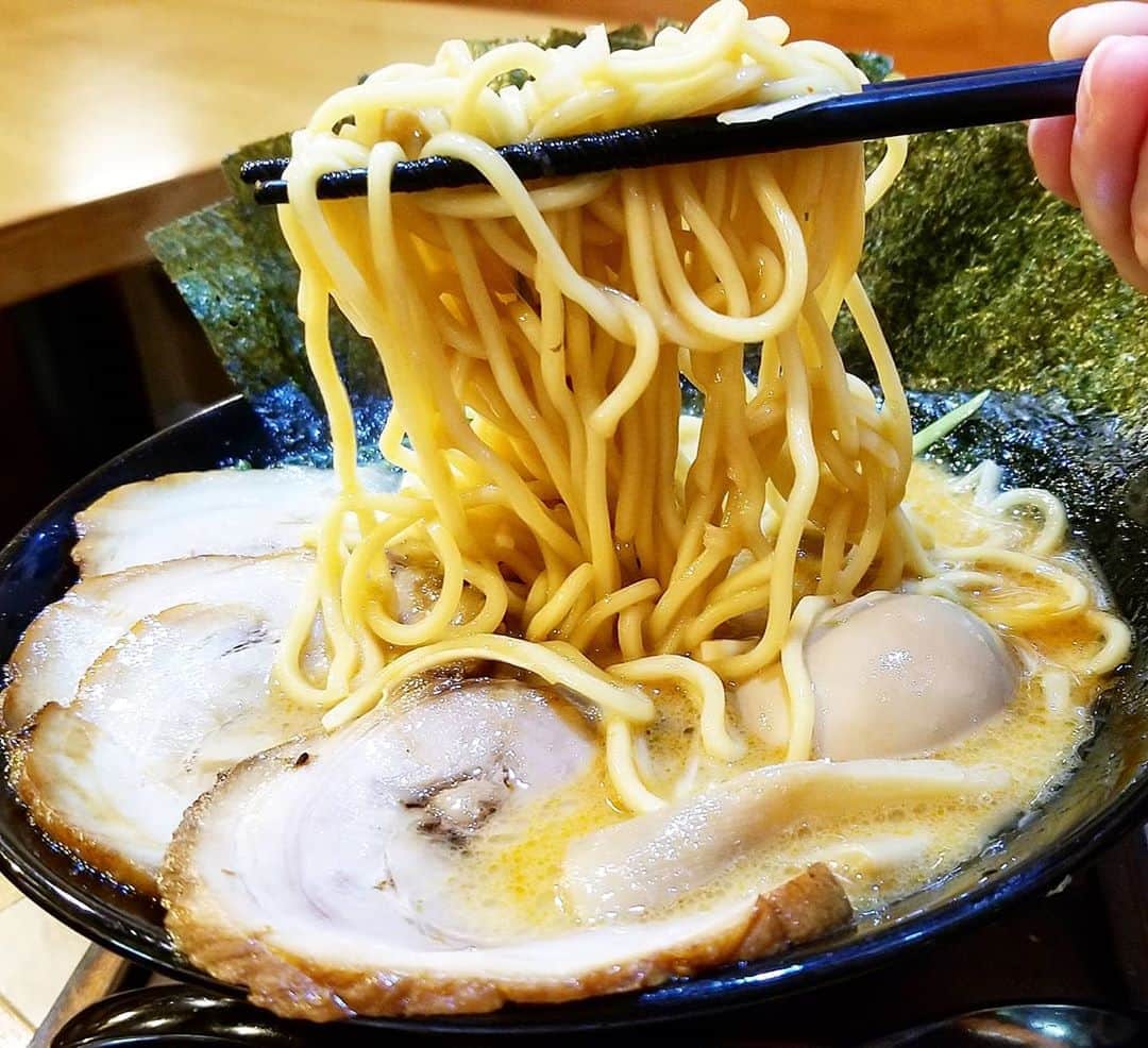 石関友梨のグルメインスタ