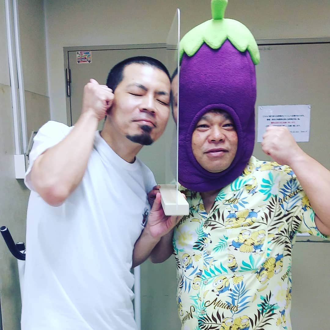 のインスタグラム：「変な奴の再会」