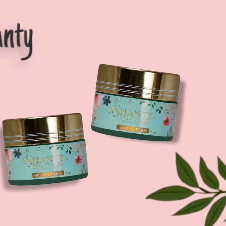 ASHANTY BEAUTY CREAM OFFICIALのインスタグラム：「READY STOCK!!! Acne Cream Series by @ashantyid ✨  Happy weekend ladies, jerawat sudah mulai muncul dan kulit sudah mulai kusam ? Tenannnng ladies, Acne Cream Series by Ashanty sudah kembali hadir untuk membantu kamu mengatasi masalah kulit wajahmu. Buat kamu yang sudah lama menunggu, yuuuk pesan sekarang juga sebelum kehabisaaaaan lagi, Ance Cream by Ashanty membantu mengatasi masalah kulit wajah berminyak dan berjerawat. Membuat wajah lebih cerah dan berkilau ✨  ______________________________ Informasi dan pemesanan  Ashanty Beauty Cream  WA: 081287388885 WA: 081293823950 WA: 087778489900 WaA: 085781140354 ⚡️ Fast Respons Click Link On Bio Instagram @ashantyid ❣️ ______________________________ #ashantybeautycream #creamashanty #skincareashanty #skincare #skincareartis #skincarelokal #creamwajah #creamperawatanwajah #obatjerawat #jerawat #kosmetik #krimwajah #creamwajah #whiteningcream #ashantyid #ashanty #ahha #kepastian #aurelhermansyah」