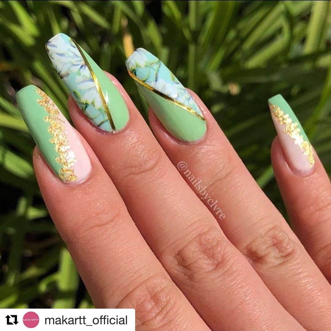 のインスタグラム：「Credit: @makartt_official  ・・・ Tag a bestie who would love these #naillooks. 👯‍♀️ @nailsbyclvre 💕  #makartt #makarttnails #notd #nailsoftheday #nailstyle #longnails」