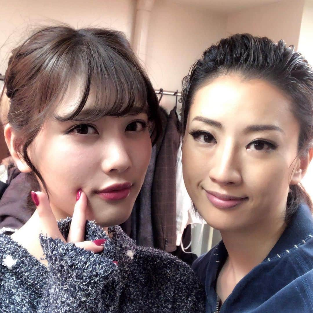 美翔かずきさんのインスタグラム写真 - (美翔かずきInstagram)「この度「三人姉妹」MIRAILでの配信が決まりましたのでご報告させて頂きます✨ 懐かしい❣️  伊藤純奈ちゃんの旦那さん役です✨  ====== 作品名：「三人姉妹」 配信先　：MIRAIL（株式会社ビデオマーケット）  share.mirail.video/title/3290018  配信期間：2020年8月14日(金) 13:00～開始 視聴期間：無期限 小売価格：各4,900円(税込)／4,455円（税抜）  #三人姉妹  #乃木坂46  #クルイギン」8月15日 12時08分 - m_is_s_io_n