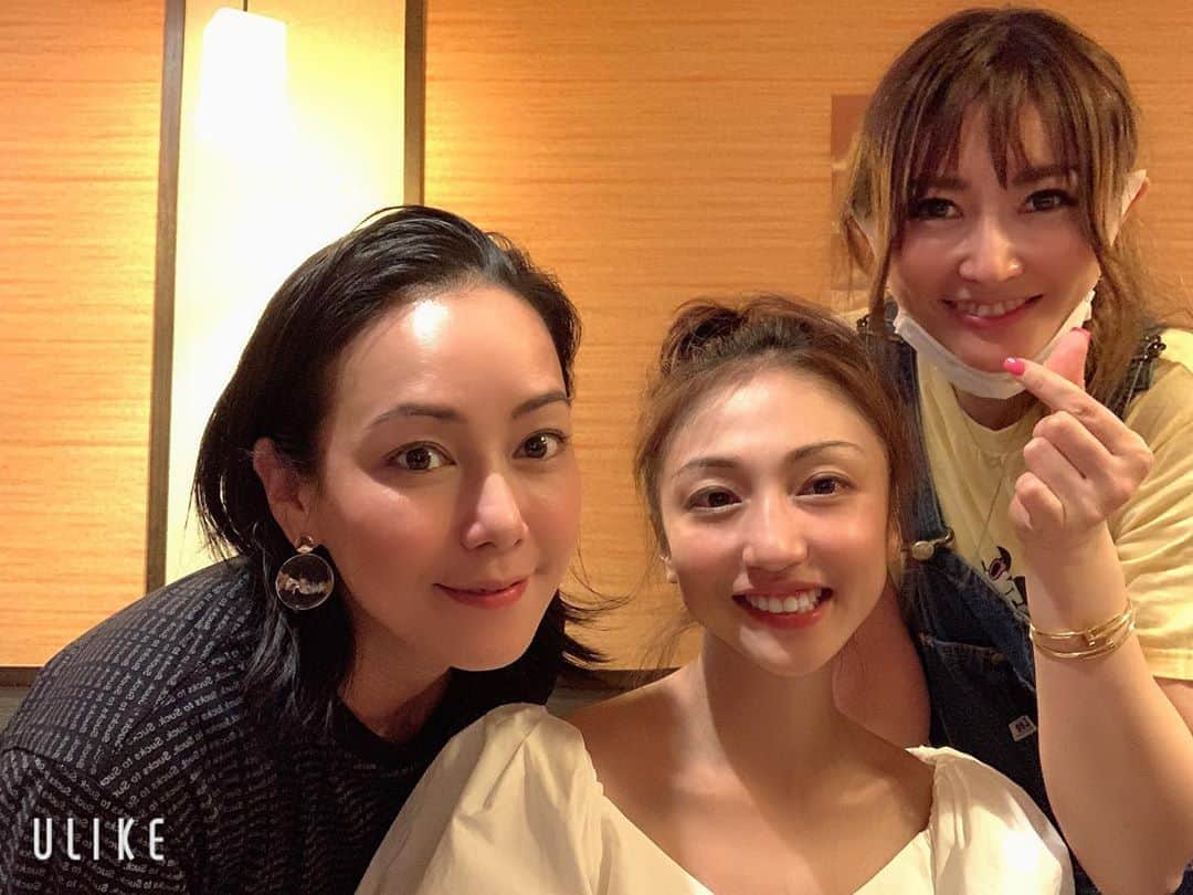 中川愛海さんのインスタグラム写真 - (中川愛海Instagram)「いつかのbefore→after(笑笑) 酔っ払い…🥴 この二人は私にとって癒しであり酔います。 @ami_nakagawa_  #中川愛海 #一日一回カンパイ」8月15日 12時35分 - ami_nakagawa_