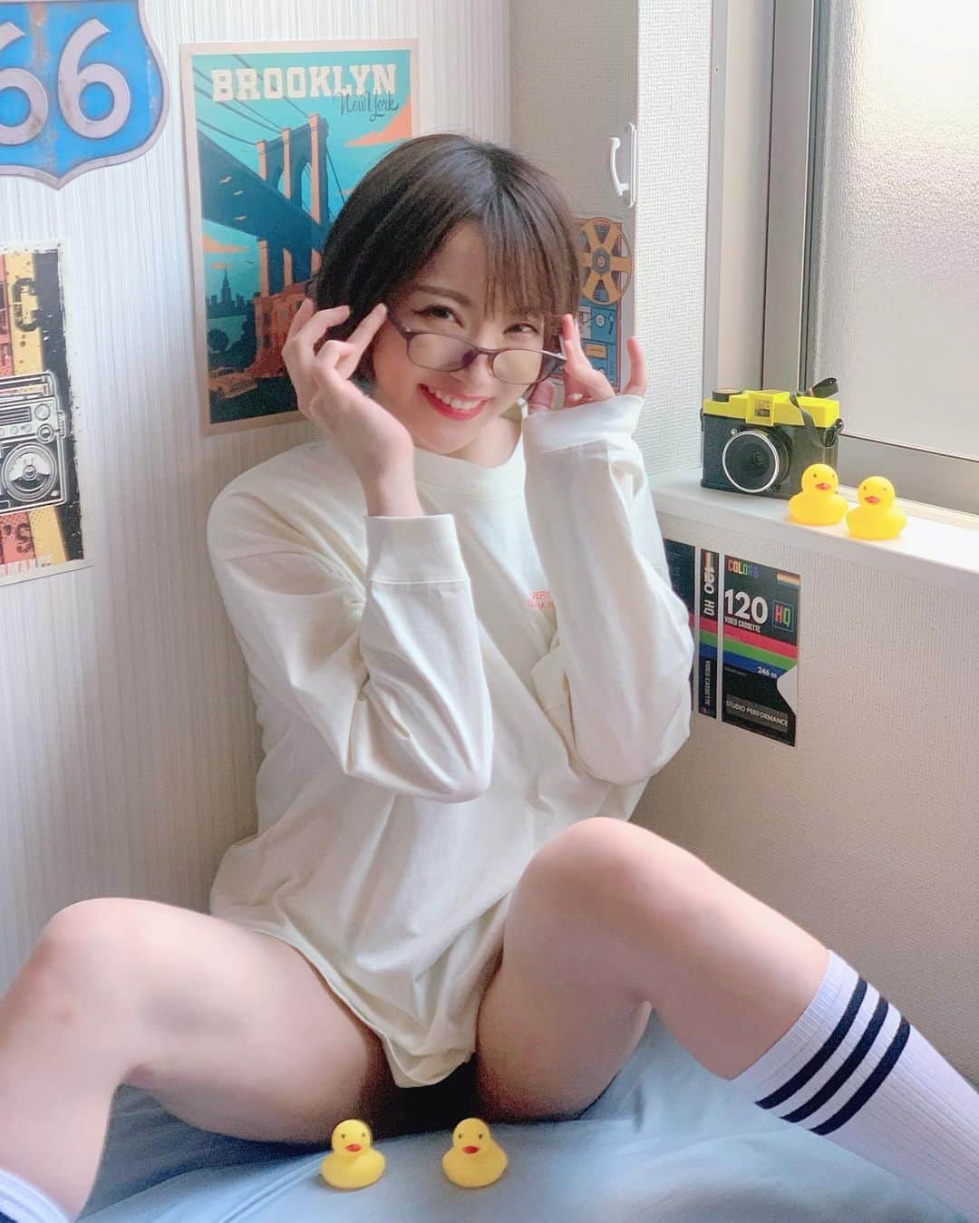 着衣　M字 桐生美希さんのインスタグラム写真 - (桐生美希Instagram)「ストーリーに載せた写真好評だったからこっちにものせちゃう🥺 今日も一日💪 .  . #インスタグラビア #グラビア#あしもと倶楽部 #撮影 #被写体#ルームウェア #ootd#おうち時間 #ビジョビ#bijo_post  #jins」8月15 ...