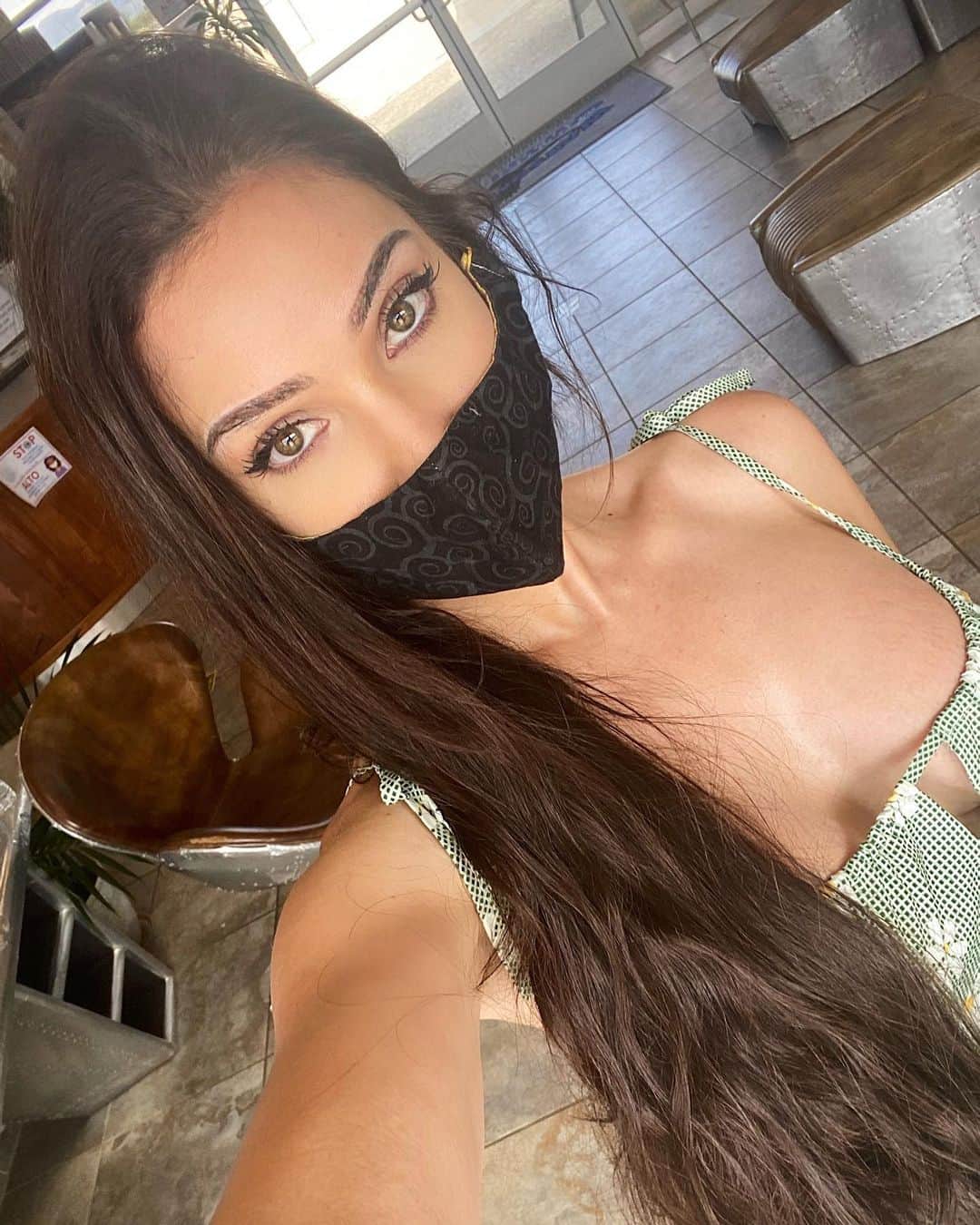 Kristina Bashamのインスタグラム：「In case no one noticed it was really really HOT. 🥵 and I was flying all day. In a Piper Cub PA-12. So.. no air conditioner 🤯🔫」