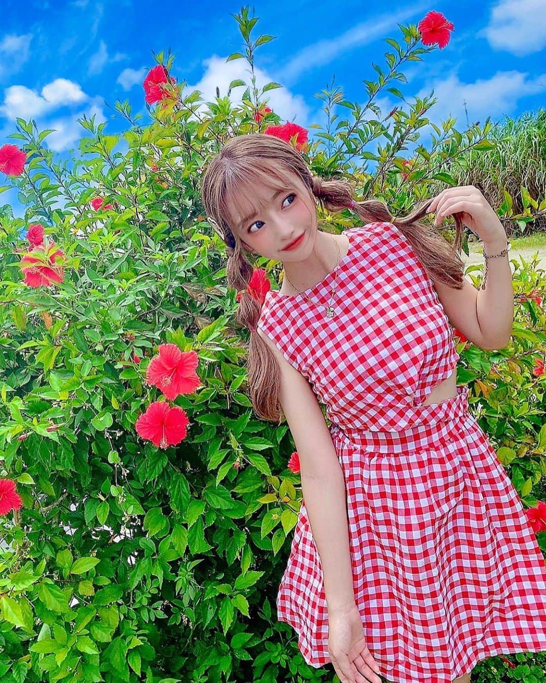 ERENAのインスタグラム：「🌺」