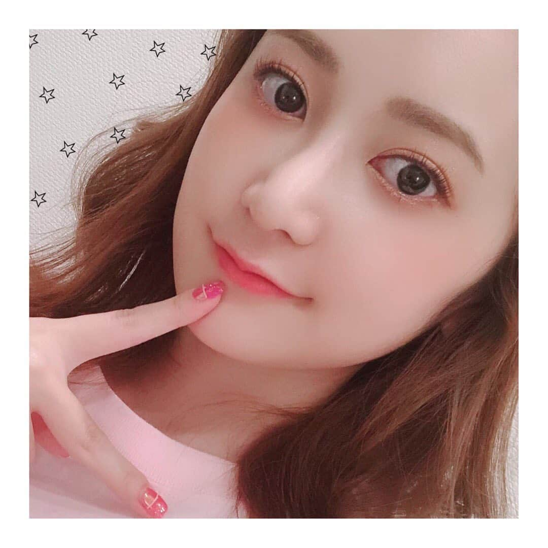 葉月ゆめさんのインスタグラム写真 - (葉月ゆめInstagram)「今回のまつげはストレートっぽく。♡ 最近は生え変わりの時期なのかまつげがよく抜けます。 そして小顔矯正 💆🏼‍♀️ 黒田さん @accorder.ebisu  いつもありがとうございます 🖤 落ち着いたらまたご飯いきましょうね 🥂 #eyelush #eyelushsalon #accorderebisu #beautysalon #まつげパーマ #小顔矯正 #まつげカール #アコルデ恵比寿 #美容 #美活 #美容好きな人と繋がりたい #黒田さんは職人」8月15日 19時09分 - yume_hazuki