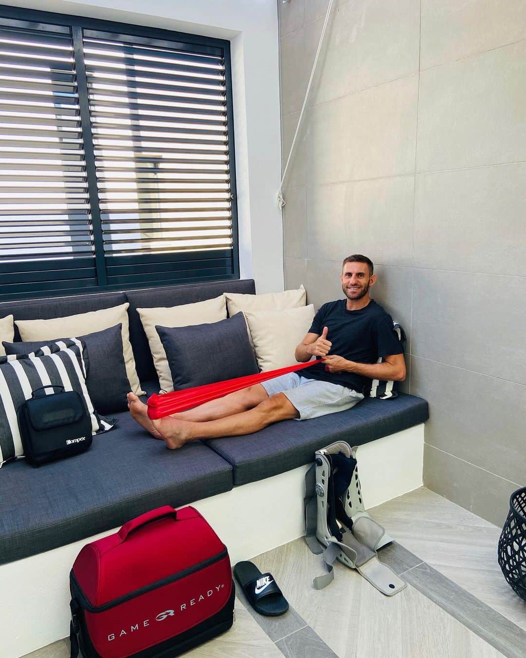 アンヘル・ランヘルのインスタグラム：「‪Thanks for the last 2 seasons @QPR , it really has been amazing personally. Rehabilitation is already ongoing and I am very grateful to the club for allowing me to stay there and get fully fit. Thanks for all your messages of support, they really make a difference! 💙‬」