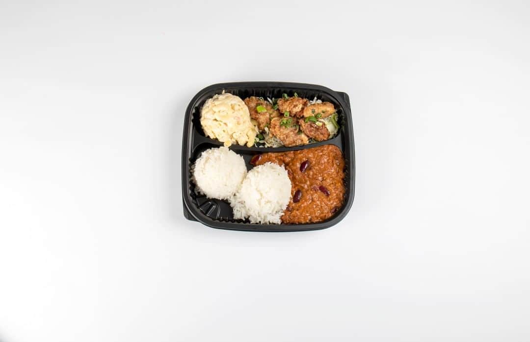 Zippy's Restaurantsのインスタグラム：「A Friday Night at home deserves a Korean Chicken and Chili Mixed Plate to make things festive. Order on Zippys.com or our mobile app before you’re #NextStopZippys.」