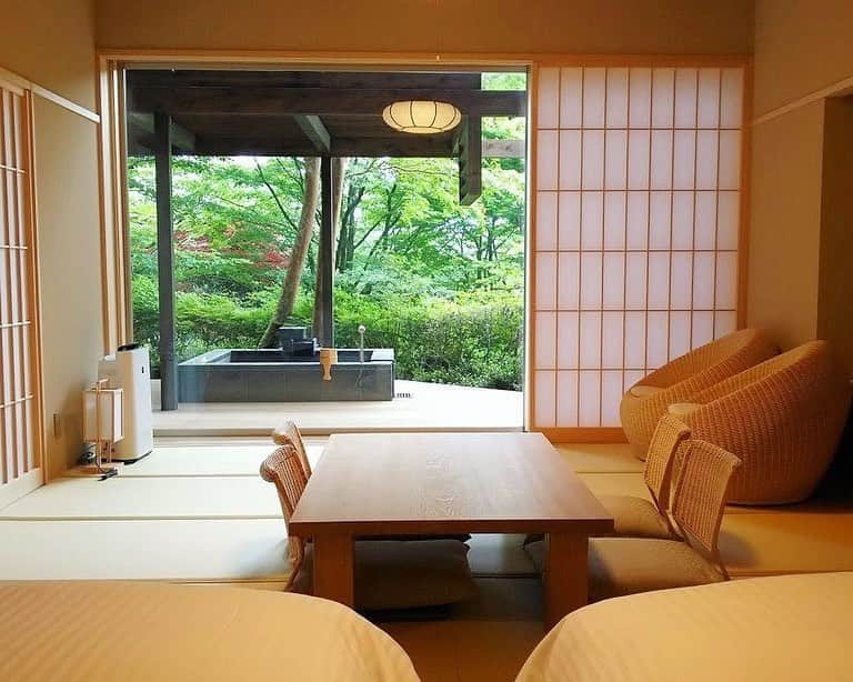 JAPAN TRIP 大人旅〜厳選の宿〜のインスタグラム：「【JAPAN／RYOKAN】 #神奈川 #箱根 #強羅 の#箱根強羅白檀 です。  #大人旅_厳選の宿 #大人旅jp #そうだ旅に出よう #旅行 #露天風呂付客室 #温泉 #旅館 #ホテル #大人旅 #国内旅行 #旅行好きな人と繋がりたい #旅行に行きたい #withコロナ #gototravel #otonatabi #japan #japantrip #japantravel #trip #travel #onsen #ryokan #luxury #hotel #hotsprings」