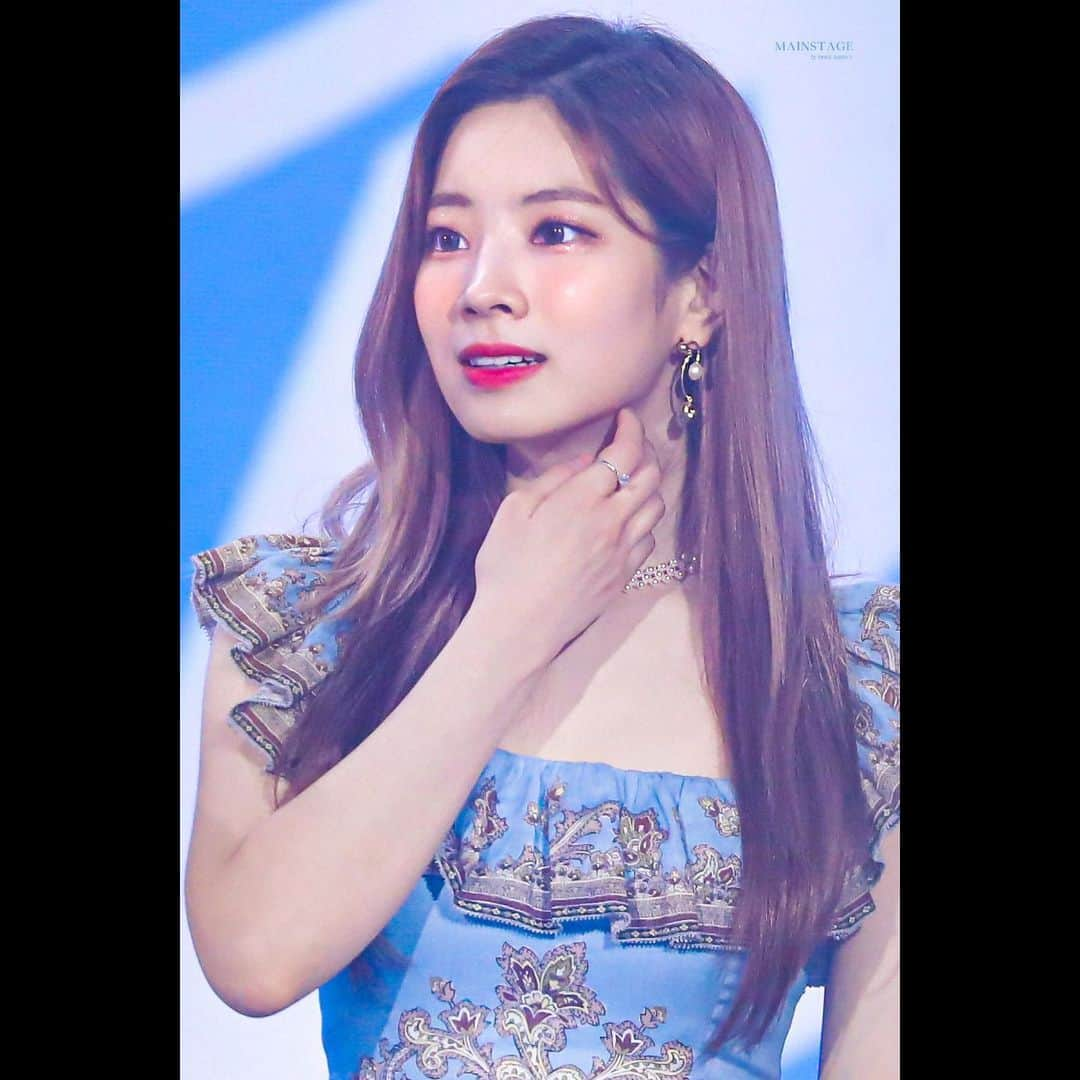 ダヒョンさんのインスタグラム写真 - (ダヒョンInstagram)「[200813] 김다현 @ Soribada Awards 2020 💙」8月15日 14時37分 - dahyun_98