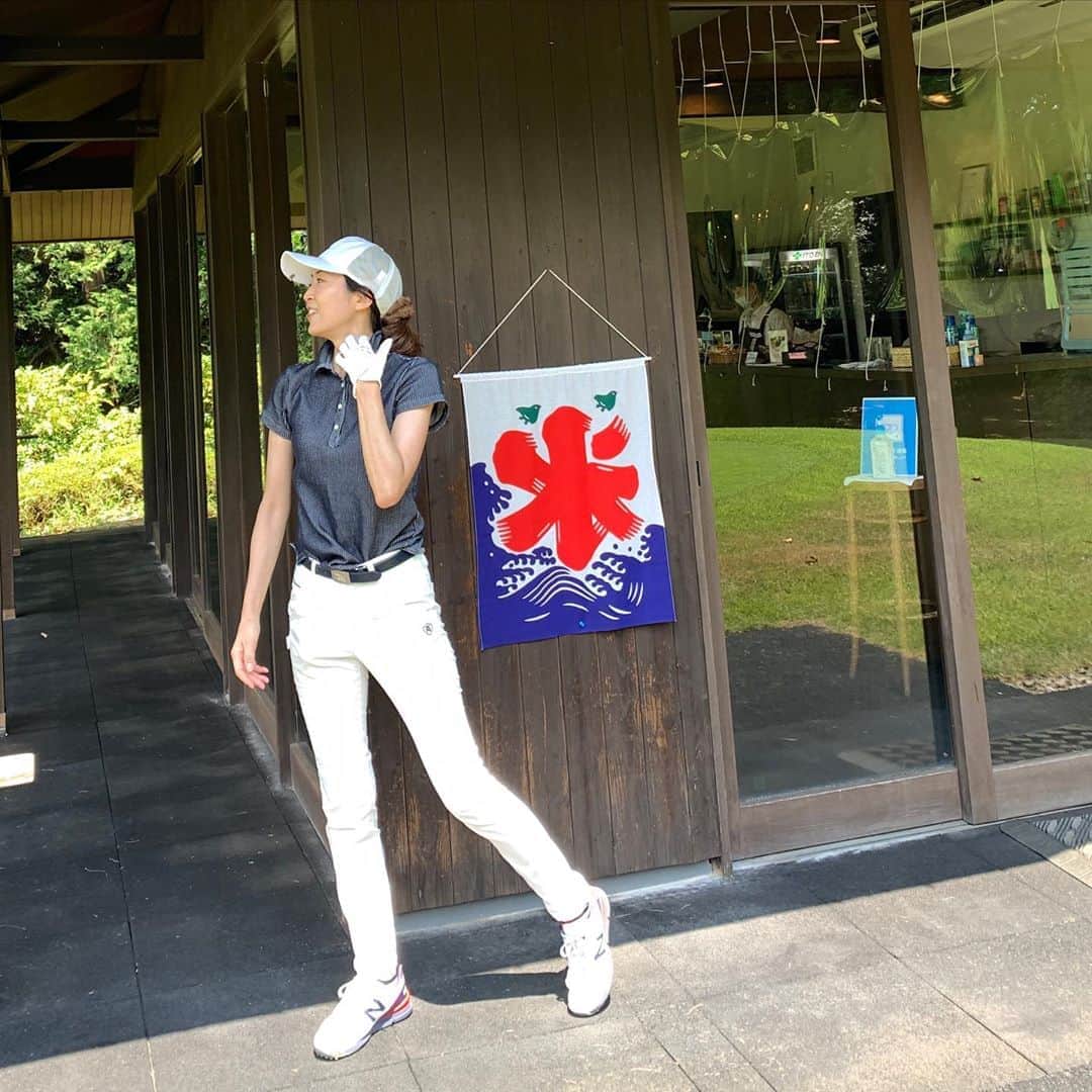 草間淑江さんのインスタグラム写真 - (草間淑江Instagram)「暑かったー  今日のゴルフは45 47 92でした。  #golf#夏のゴルフ#暑かった#楽しかった😊 #スコアもまずまず🏌️‍♂️ #草間淑江」8月15日 14時46分 - yoshie_kusama