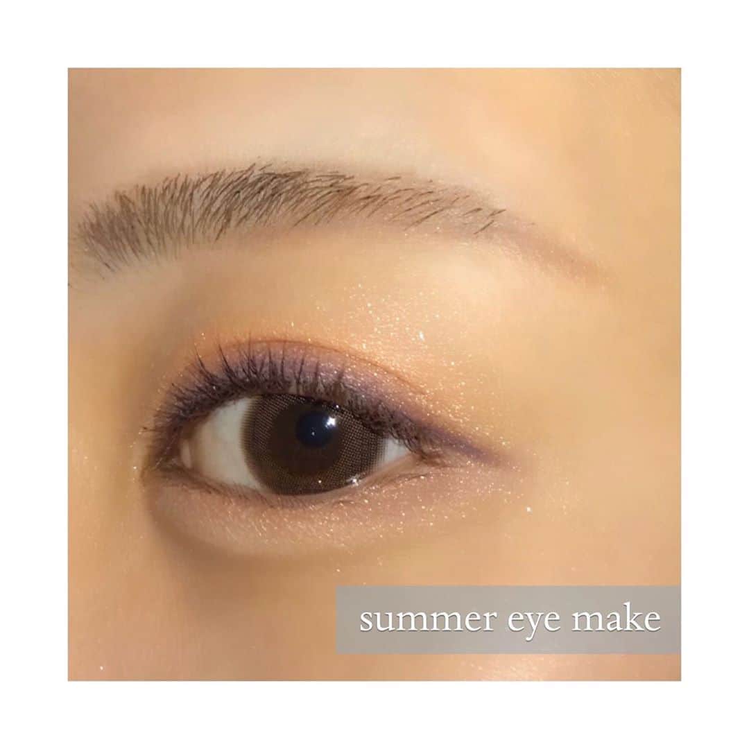 Fruit Gatheringさんのインスタグラム写真 - (Fruit GatheringInstagram)「【Summer Eye Make vol.14】 . フルーツギャザリング 二子玉川ライズ店 がおすすめする夏のカラーアイメイクをご紹介します。🌴☀ . <使用アイテム> ■RMK マットマスカラ N/04 バーガンディ . ■GIVENCHY ル・ヌフ・ジバンシイ/No.01 . ■MAKE UP FOREVER アクアXL/M-80 　※こちらの製品はリニューアルしております。 . <アイメイクのポイント📝> 「オレンジとパープルのグラデーションで華やかな印象にしました。 GIVENCHYのアイパレットはデイリーメイクからカラーメイクまで幅広く使えて、 キラキラのラメ感も夏にぴったりです。✨ 高発色で落ちにくいペンシルライナーに合わせてマスカラもバーガンディを選びました。」 ------------------------------------------- @fruitgathering.jp のリンクからブランドサイトにアクセスし、 「BRAND LIST」→気になるブランドのロゴを クリックすると、取扱店舗をチェックできます。 ------------------------------------------- #フルーツギャザリング #fruitgathering #コスメ部 #メイク好きな人と繋がりたい #コスメ好きさんと繋がりたい #夏 #おうち時間 #beauty #cosmetic #二子玉川 #東京 #今日のメイク #メイクアップ #化粧品　#アイメイク #カラーメイク #マスクメイク #summer #RMK  #ジバンシイ #メイクアップフォーエバー #アイシャドー #アイシャドウ #メイクアップ　#makeup  #パープルカラー #バーガンディ #GIVENCHY #海 #二子玉川ライズ #美容」8月15日 14時54分 - fruitgathering.jp