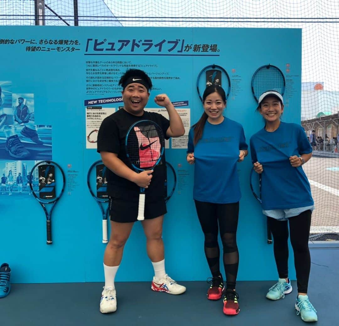 吉冨愛子 さんのインスタグラム写真 - (吉冨愛子 Instagram)「バボラ　新作ピュアドライブ🎾  カッコいいデザインと安定の打ちやすさ💯💯💯  #babolat  #babolatjapan  #babolatfamily  #puredrive  #テニス  #スポル品川大井町」8月15日 15時09分 - aiko_yoshitomi