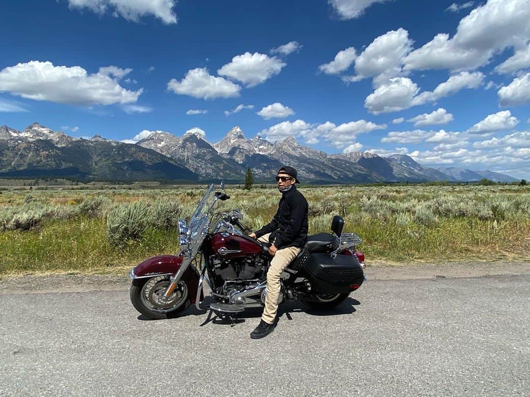 綾部祐二さんのインスタグラム写真 - (綾部祐二Instagram)「I love traveling on a Harley-Davidson. @harleydavidson  @harleydavidsonjapan」8月15日 15時07分 - yujiayabe