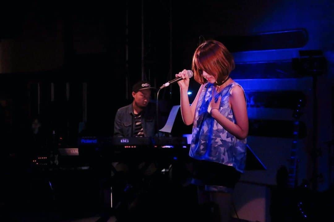 小池ジョアンナのインスタグラム：「#onstage #live #performance #gig #inshibuya #tokyo #singer #mood #shibuyaduo #shibuya #show #missmystagelife」