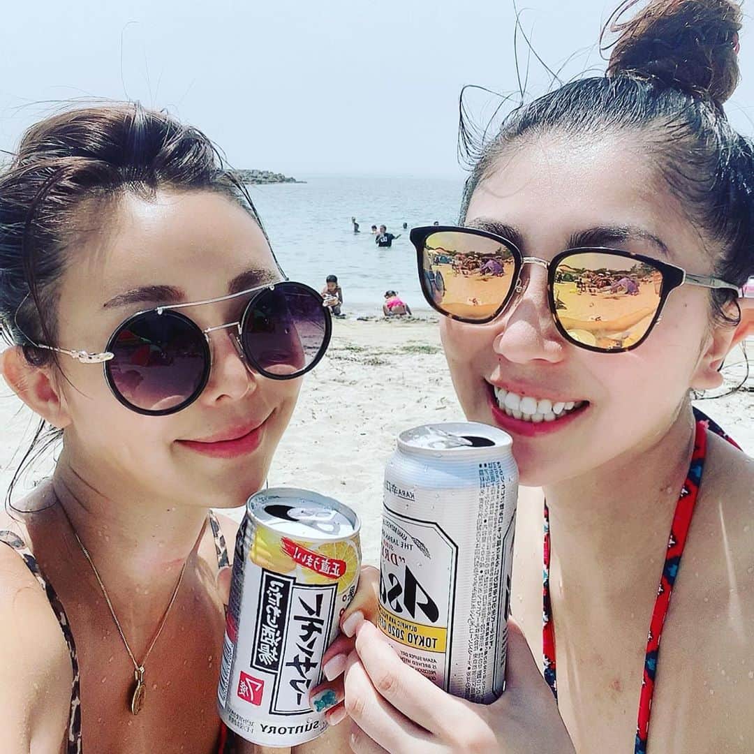 MomoseRyoko さんのインスタグラム写真 - (MomoseRyoko Instagram)「#興津海水浴場 #海#ビーチ#girlstrip #太陽 #日焼け女子  元気にみんなで焼くってゆー。笑 ビーチで昼寝楽しい🏖」8月15日 16時37分 - ryokomomose