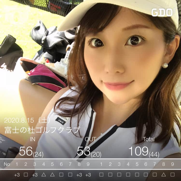 MOMOのインスタグラム：「今日のスコアは109⛳️ 今日はパットがものすごく悪くて😭😭ほとんど3パット、4パットでした。。 でもたくさん練習しているアイアンはとっても綺麗にあたりました⛳️ 一つできるようになると、また一つできなくなる😫笑  パットは家でもできるのでパターの練習しないと😭😭 来週のラウンドまで、、がんばります！  #デサントゴルフ  #ゴルフ女子 #ゴルフウェア #ゴルフコーデ #ゴルフ好きな人と繋がりたい #ゴルフ好き #ゴルフ初心者 #サマンサタバサゴルフ #キャロウェイ #ゴルフ男子と繋がりたい #ゴルフ練習 #ゴルフ場 #golf #golfwear #ラウンド #サマンサタバサゴルフ #ビール　#beer #ゴルフ上手くなりたい #ゴルフコース #ラウンド仲間募集 #スイング動画 #ゴルフ練習 #目黒ゴルフ #ゴルジョ #ゴルジョモ #golfgirl #golfswing #골프 #golfstagram #150cmコーデ #みんなのゴルフ女子」