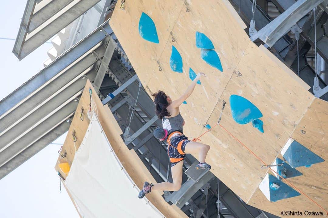 大田理裟のインスタグラム：「🕊🕊🕊💙﻿ ﻿ photo: @shintaozawa  #LJC2020 #climbing #lead #bouldering #クライミング #リード #japancup #leadjapancup #sportclimbing #leadclimbing﻿ #champion #championjp」