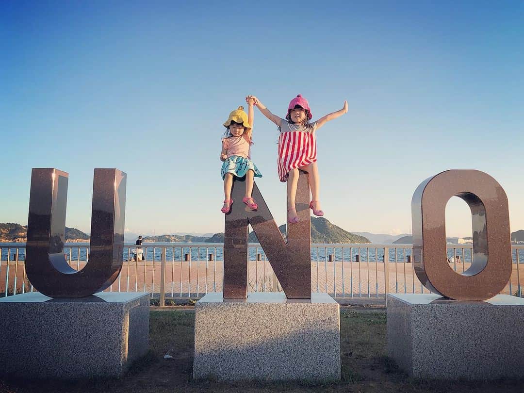 kyokkyのインスタグラム：「UNO港 小さいお魚釣れました🐟💕かわいいフグと鯛💕」