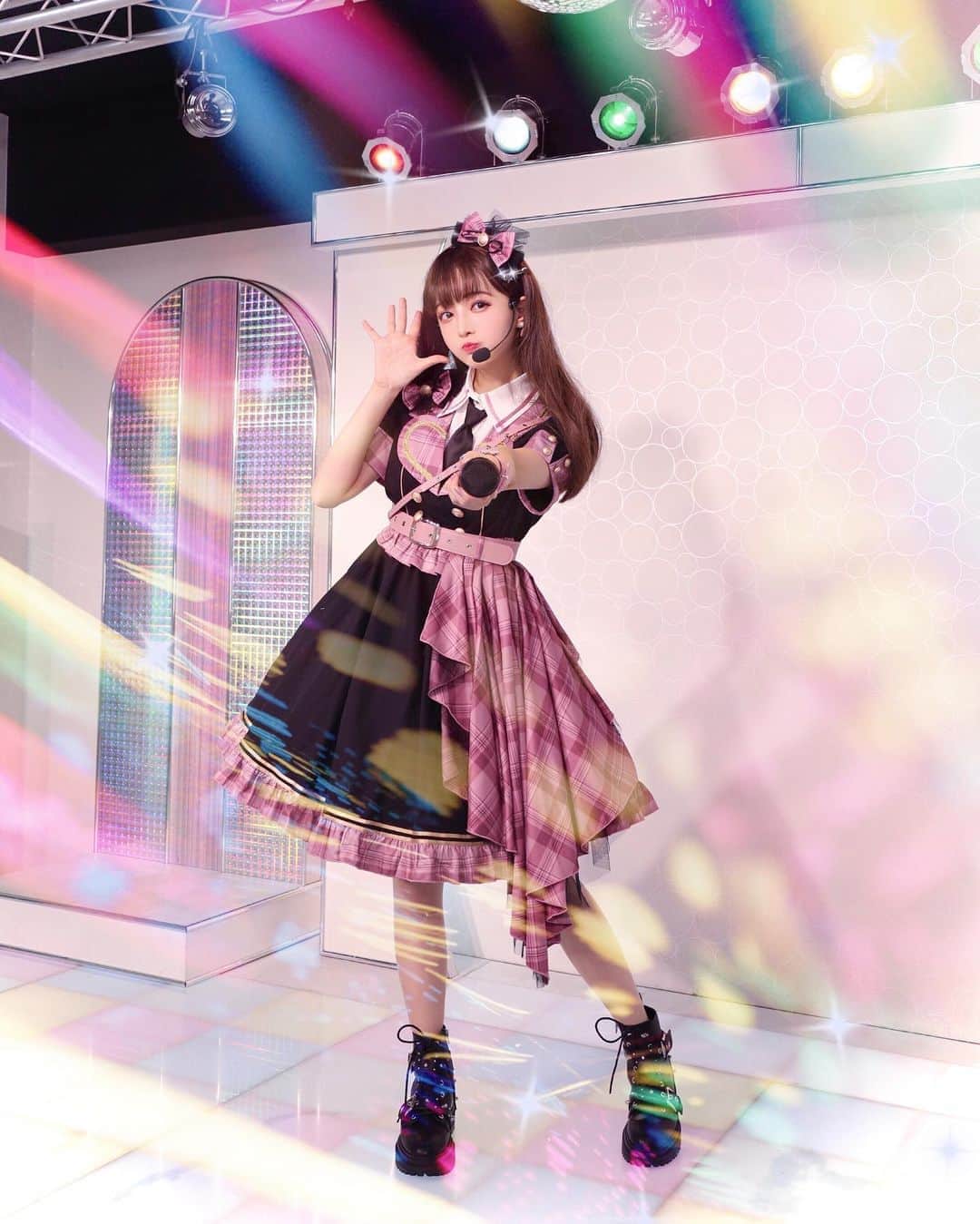 のインスタグラム：「みんなで一緒にー！ phx @reiro_6137   #angelicpretty #babythestarsshinebright #metamorphosetempsdefille #sweetlolita #toalice」