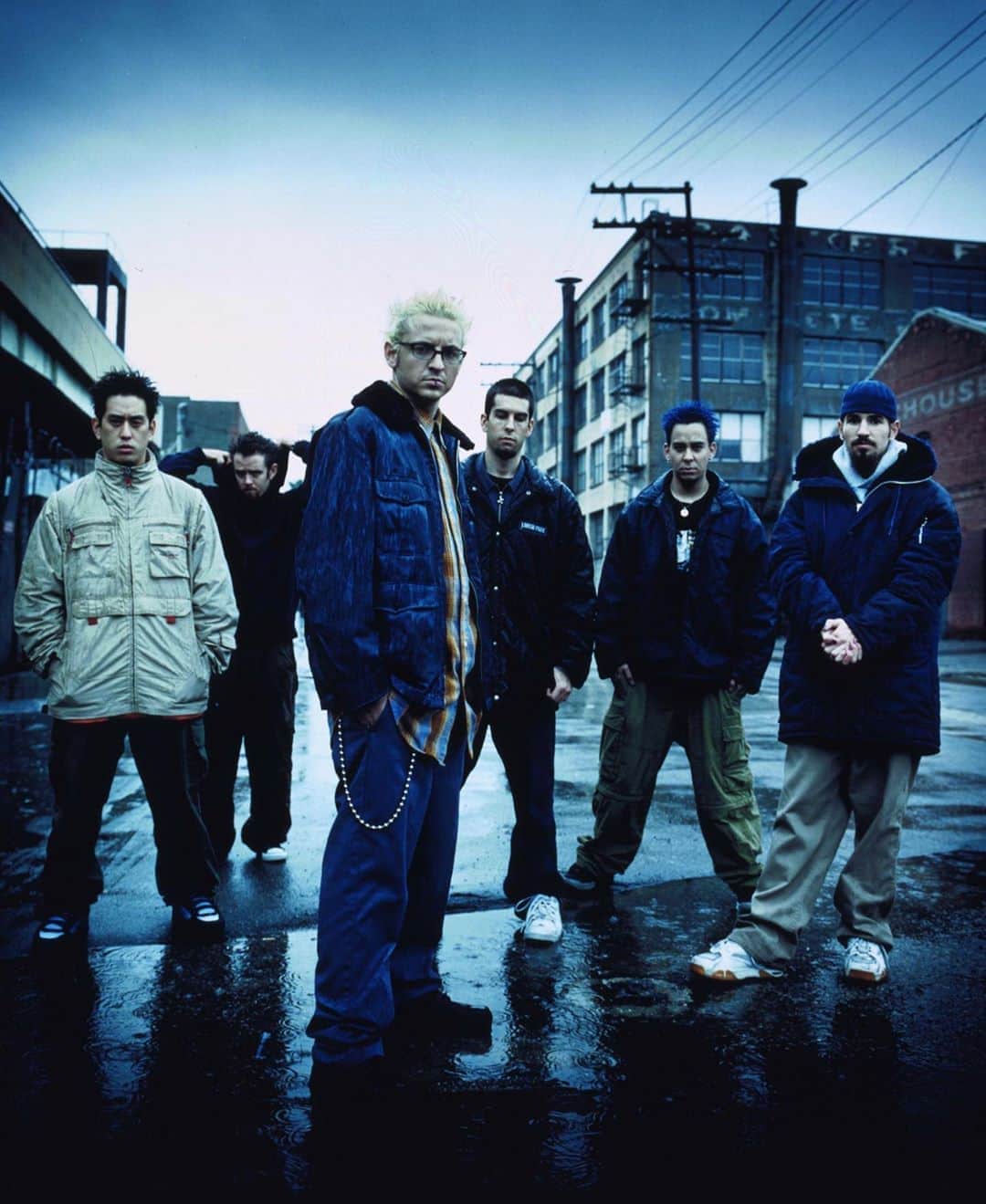 リンキン・パークのインスタグラム：「20 years of #HybridTheory. Where are our original street soldiers at? lprk.co/ht-20」