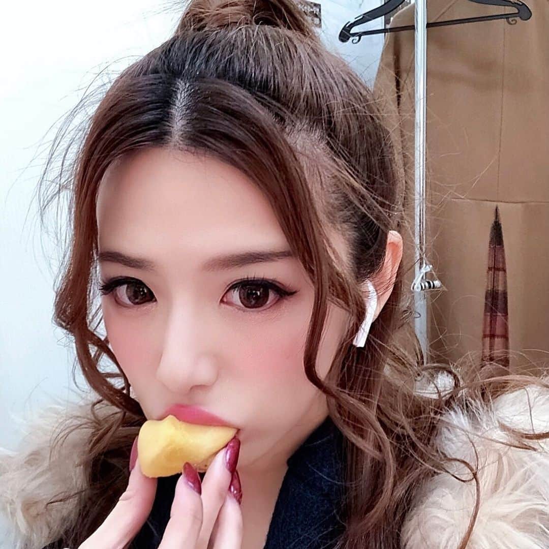 栗林里莉のインスタグラム：「♡ Pic from some time ago‥ 2019 winter . 何か夏の写真やなくてごめんw  #栗林里莉 #ririkuribayashi #japanese」