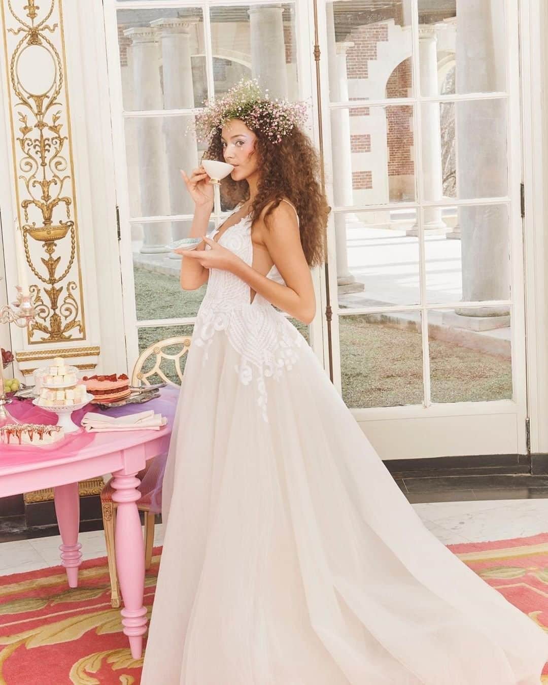 Bedroom diaryのインスタグラム：「STUNNER. 🌟 📷  via @bhldn Dress from @misshayleypaige collection with @bhldn」