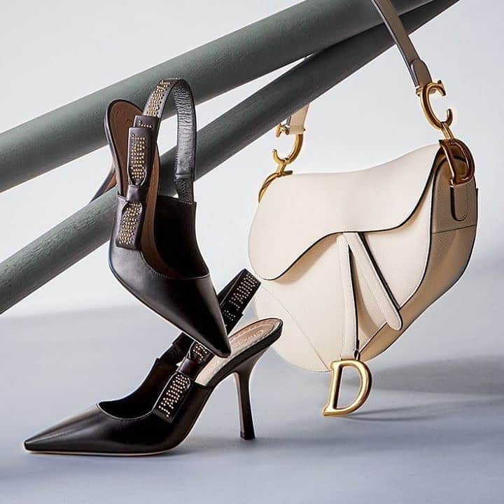 GILTのインスタグラム：「In case you missed it: New #ChristianDior just dropped. Link in bio.」