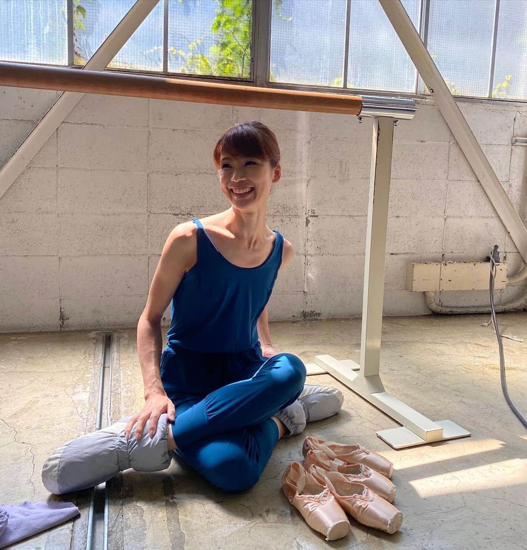 中村祥子のインスタグラム：「今もなお、世界中が大変な状況ですが それでも、状況を受け入れながら前進する日々、ダンサー達にとっても舞台が遠ざかり、辛い時期が続いていますが、無事にそして、早く舞台復帰ができることを願います✨✨✨♥️ @shoko_infomations  こちらで、舞台、イベントのご案内を 致します。information about performances and events!!」