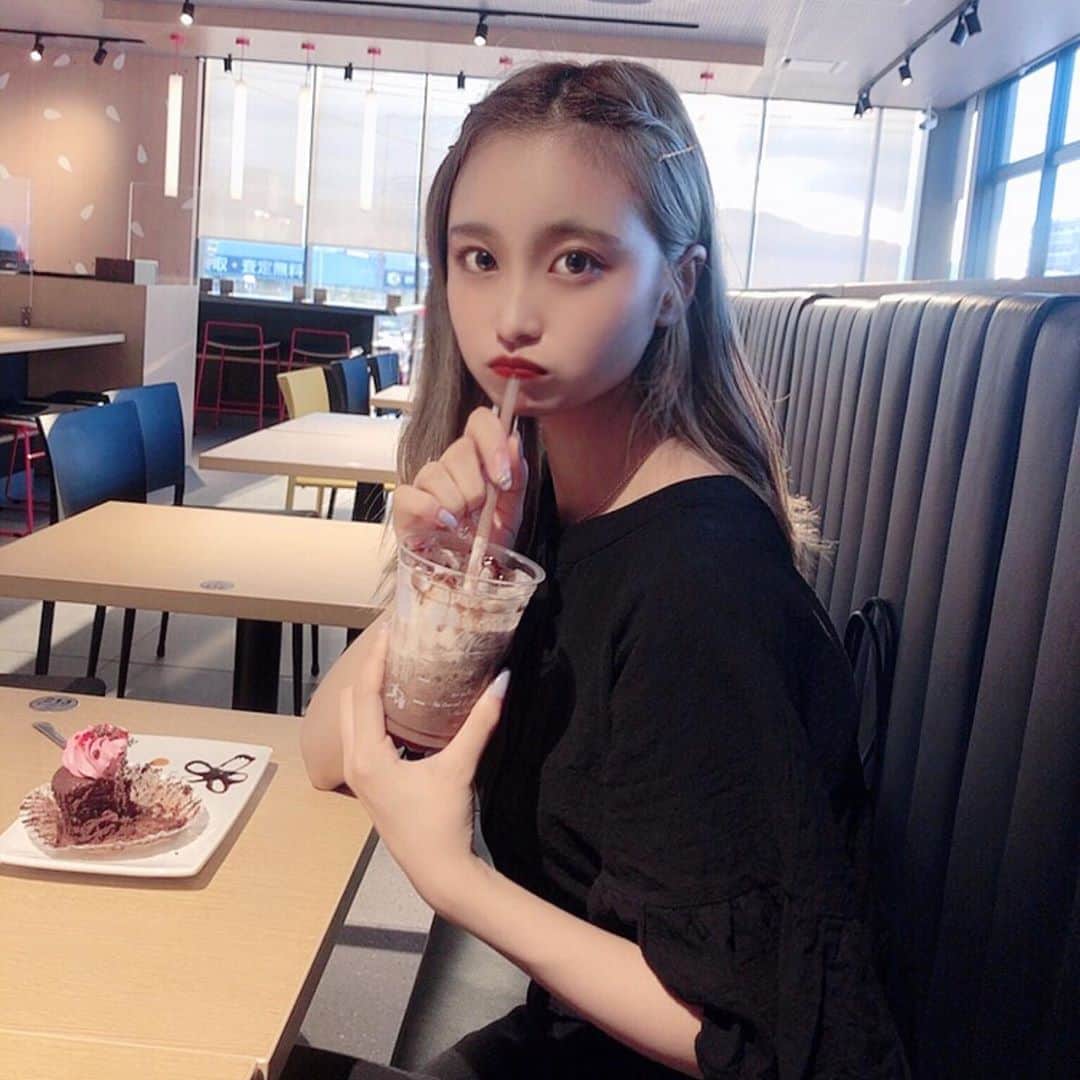 内海里来のインスタグラム：「でこ👶🏻！！﻿ ﻿ ﻿ ﻿ ﻿ #もぐもぐタイム」