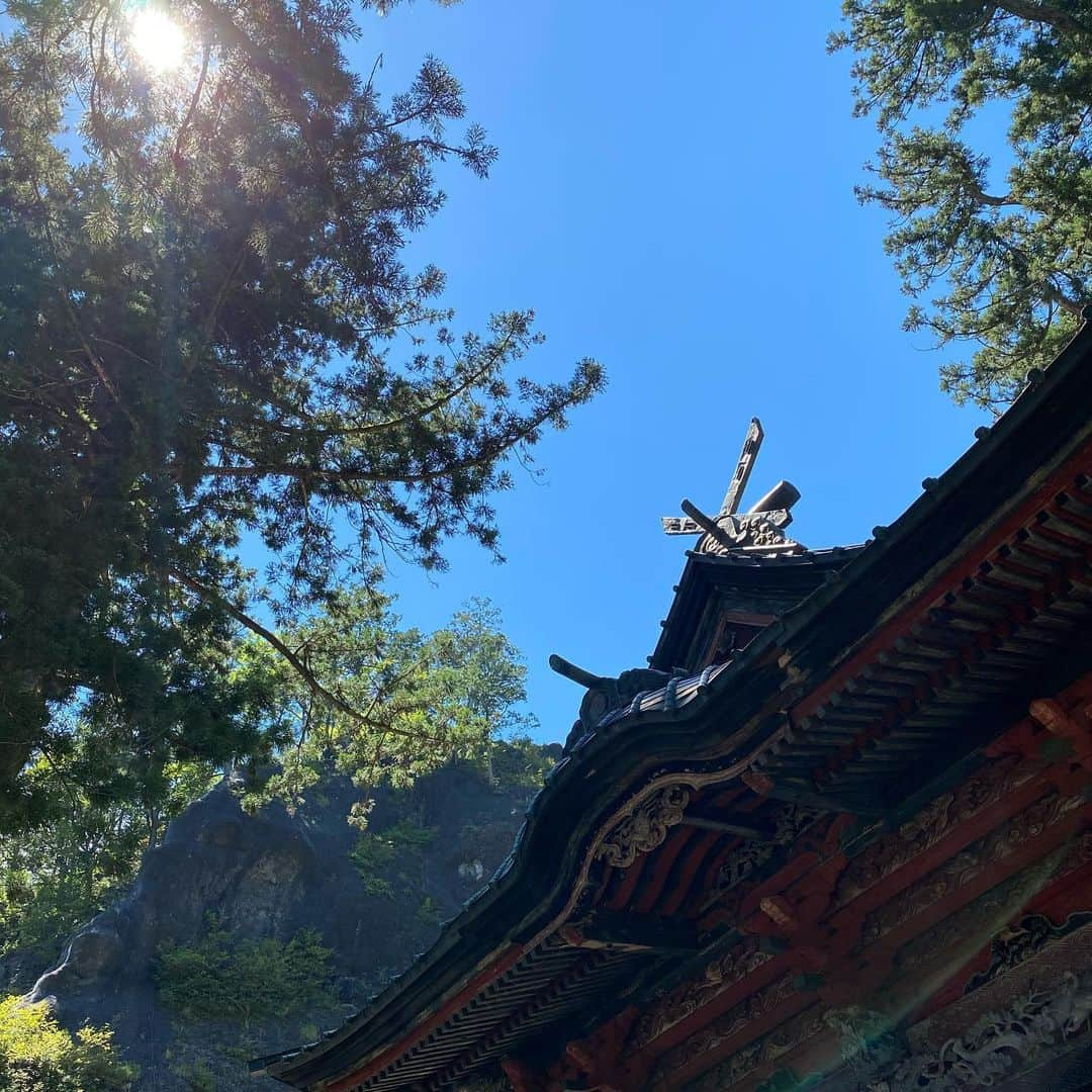 武藤乃子さんのインスタグラム写真 - (武藤乃子Instagram)「⛩ 榛名神社。  行くたびに、心が浄化されるかのようで。 今回も、心も身体も…全身にパワーを浴びてきました！ そして、願い事なんて瞬で叶っちゃうくらいだから、驚きで震えちゃうよ😳笑  #榛名神社 #パワースポット  #神社  #神社巡り  #願い事  #願い事叶いますように  #時差投稿 #ノン加工」8月15日 20時59分 - muto_noriko.11