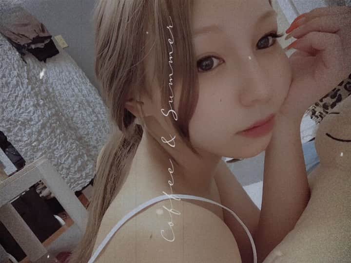 鈴木ユリアのインスタグラム：「. ∞」