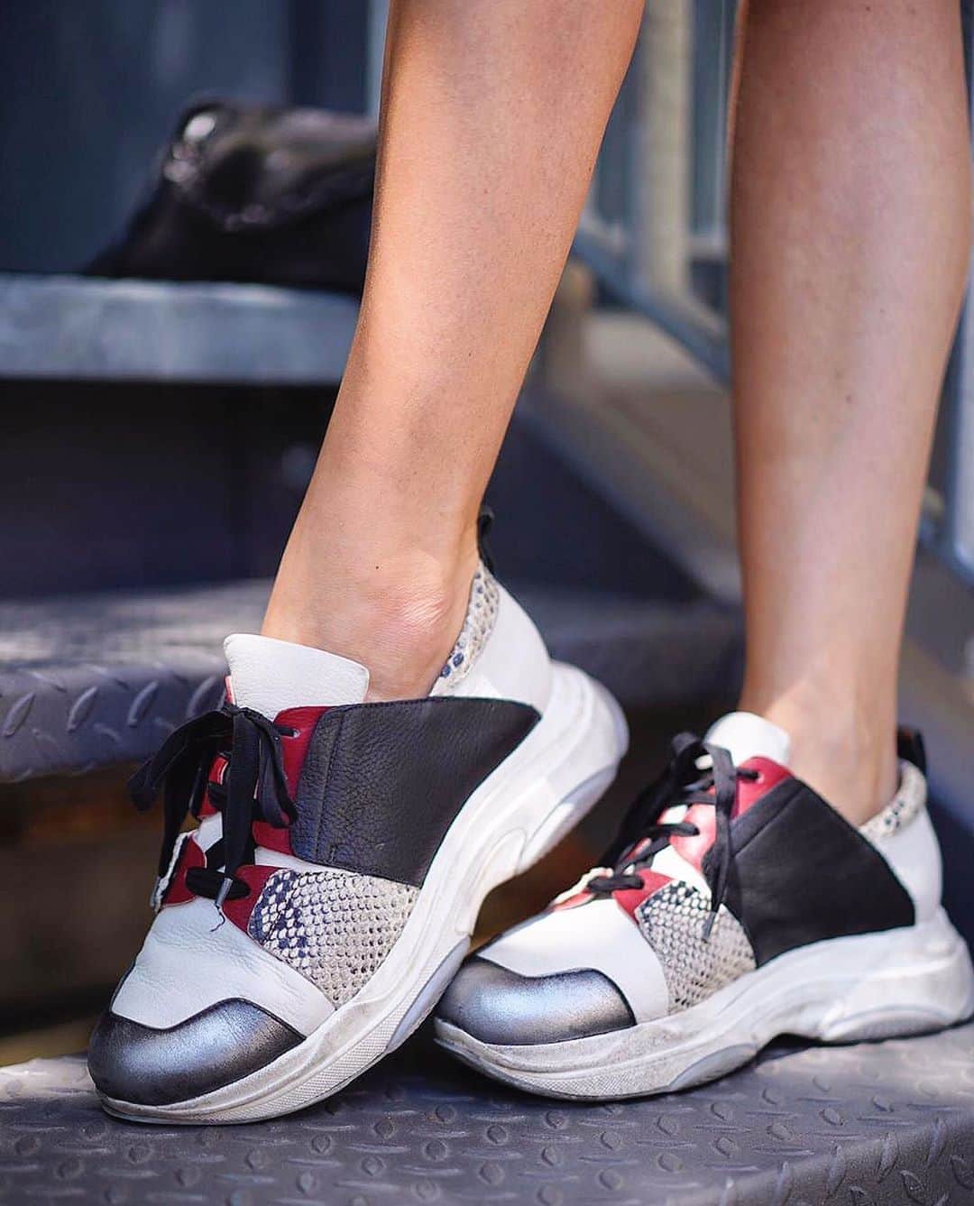 エンリーベグリンのインスタグラム：「Keep it clean. #HenryBeguelin# Sneaker Metal Sport with printed python handmade leather details are the perfect compromise between elegance and comfort. #HBSS20#henrybeguelin#sneakers#sneakersaddict#casual#comfortable#luxury#shoes#citylife#streetstyle# streetfashion# styleinspo# fashioninspo#fashionaddict#shoesoftheday# leatherwork#」