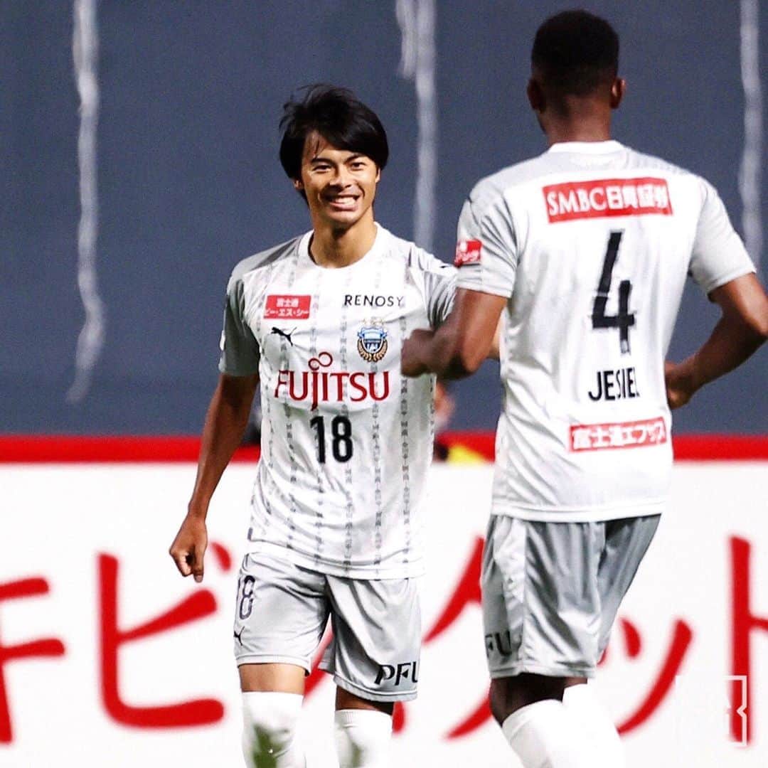 のインスタグラム：「. ／ 強い！強すぎる!! 首位フロンターレが6得点で9連勝❗ ＼ . #三笘薫&#小林悠 の2ゴールを含む大量6得点で、札幌に圧勝‼️ . クラブ新記録、さらにはJリーグ最長記録タイとなる「9連勝」でその圧倒的な強さを見せつけた！ . 🏆明治安田J1第10節 🆚札幌×川崎F 📺DAZN.comで見逃し配信中 . @kawasaki_frontale  #DAZN #おうちでDAZN観戦 #frontale #kawasaki frontale #soccer #football #jleague #j1」