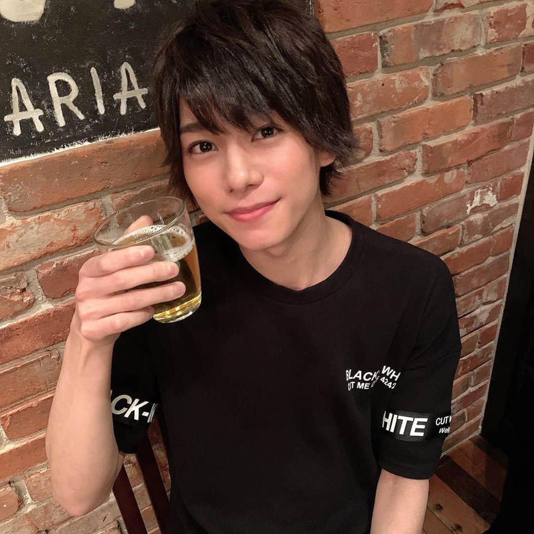 北川尚弥のインスタグラム：「インスタはじめました！ 自己紹介の所にも書いてありますが、基本的にお酒と美味しそうなご飯、時々「なおや」をアップしていきたいなと思っています！非常にプライベートなインスタになると思いますので、温かい目で見て頂けたらなと思っています^_^ よろしくお願いします！！  #頑張った自分にご褒美ール」