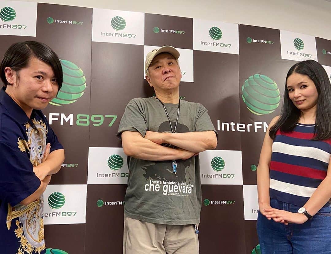Kensho Onukiさんのインスタグラム写真 - (Kensho OnukiInstagram)「ハロー！エブリバディ🙋‍♂️このあとすぐ始まりますよー❗️ゴキゲンな音楽とトーク満載。ゲストにはアングラ世界の美女とマスターによる昭和歌謡GSグルーブしびれるサロメの唇❣️唯一無二の夢宇宙にどうぞ。#kenrocksnite #interfm897 #サロメの唇 #大貫憲章ラジオ」8月15日 21時56分 - kensho_onuki