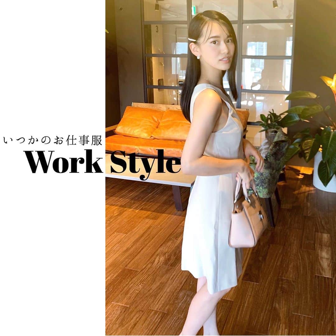 七尾エレナのインスタグラム：「8月から 息子が保育園に入園したので 平日はフルタイムでお仕事復帰しました✨ . コロナは怖いけど 育児と家事をしながら 会社を経営していくことに限界を感じ…😭 保育園への入園を泣く泣く決意。 . 結果は、本当によかったです。 テレワークしながらの育児だと 「ながら育児」みたいになってしまって 全力で息子に向き合うことができなかったけど 保育園行っている間は仕事に集中する！ 帰ってきたら息子と全力で向き合う！ という感じでメリハリができて 今まで以上に愛情を 注げるようになった気がする！ 本当に保育園には感謝しかない。 . そんな仕事復帰後のいつかのコーデ👗 ベビーカーも抱っこ紐もないから ヒールも気にせず履けるし👠 ピアスもネックレスも✨ この日のワンピースは 友人がプロデュースした The Chicというブランドのワンピです♡ @thechic___  . ママになり 独身のころに当たり前だったことが 当たり前じゃなくなったことで 小さなことにも感謝の気持ちを持てるようになり なんだか幸福度が上がった気がするよ😇 . #ワーママ #仕事復帰 #保育園 #保活 #お仕事コーデ #お仕事ワンピ #働くママ」