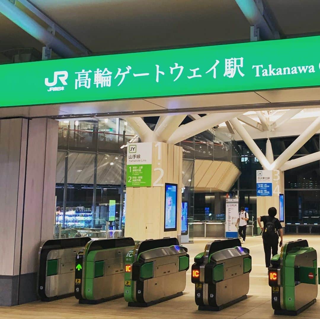 田中ウルヴェ京さんのインスタグラム写真 - (田中ウルヴェ京Instagram)「家から3分の最寄り駅であったことに今更気づく。 日本じゃない雰囲気。 それにしても東京。暑過ぎませんか。」8月15日 22時07分 - miyako.tanaka.oulevey