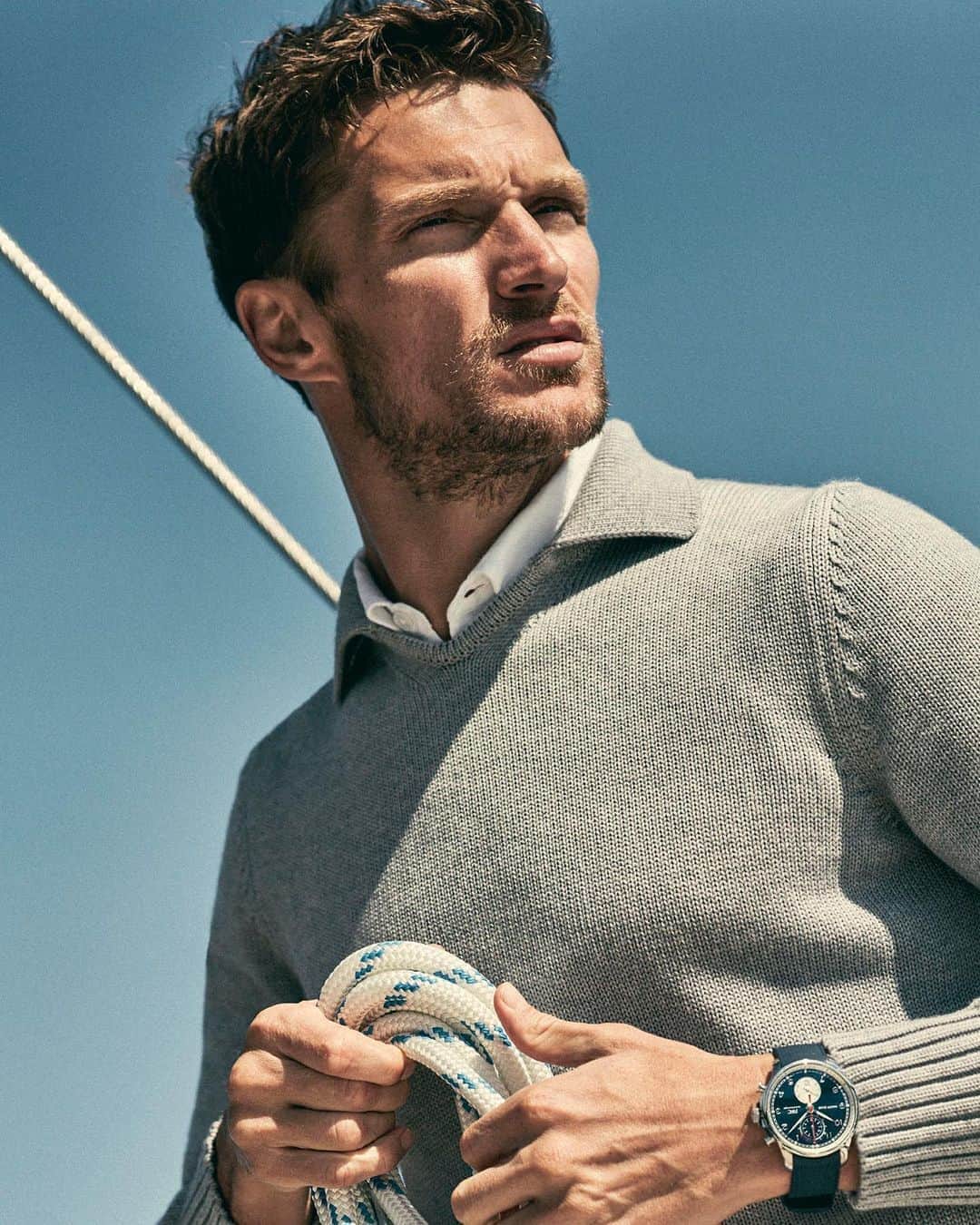 オールバーブラウンのインスタグラム：「Shop our new @IWCWatches Hedley jumper in lightweight Merino wool. Merino is excellent for all climates because it insulates when it's cold and wicks moisture away when it's hot. Plus, our Hedley's open resort collar & light grey hue make it a flattering weekend option. Tap to shop. #IWCWatches  #IWCxOB #OrlebarBrown #OBsAroundTheWorld」