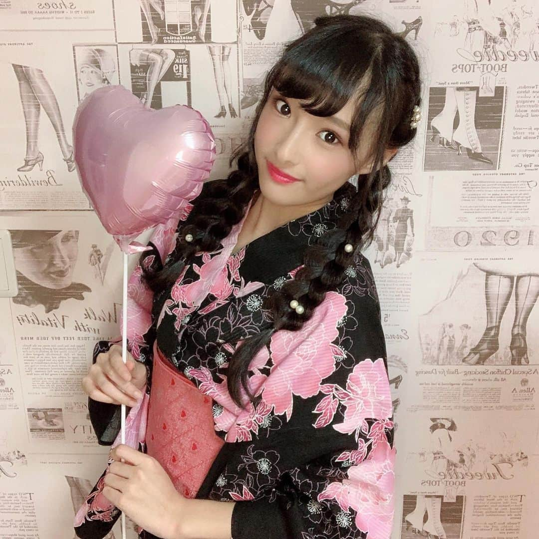 岡本怜奈さんのインスタグラム写真 - (岡本怜奈Instagram)「♡﻿ 🍬🍭🍫🐙🍧🏮🎇﻿ ﻿ 今日は浴衣で夏祭り配信したよ👘💕﻿ ﻿ 今年は夏祭り中止が多いから﻿ お家で夏祭り気分を満喫～〜～((o(｡>ω<｡)o))﻿ ﻿ 来年も又したいな〜\( ´˘`)/💓﻿ ♡﻿ ♡﻿ #岡本怜奈 #れなたん #nmb48 #夏祭りごっこ﻿ #おうち夏祭り #縁日ごっこ #おうち縁日﻿ #スーパーボールすくい #お菓子釣り #かき氷 ﻿ #綿菓子 #たこせん #ミルクせんべい#showroom ﻿ #企画 #毎日配信 #happy」8月15日 22時58分 - renatan1222