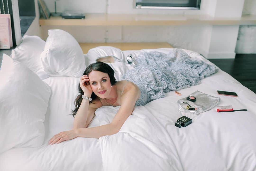 テッサ・ヴァーチュさんのインスタグラム写真 - (テッサ・ヴァーチュInstagram)「All dressed up and nowhere to go! Good thing it’s #NationalRelaxationDay! 🛏 Time to celebrate by curling up on my @brickwarehouse mattress! (Reality Check: I’ll be surrounded by textbooks and notepads instead of perfume and lace). How are you spending the day? . 📸 @richellehunter  . #sleepambassador #ad」8月15日 23時06分 - tessavirtue17