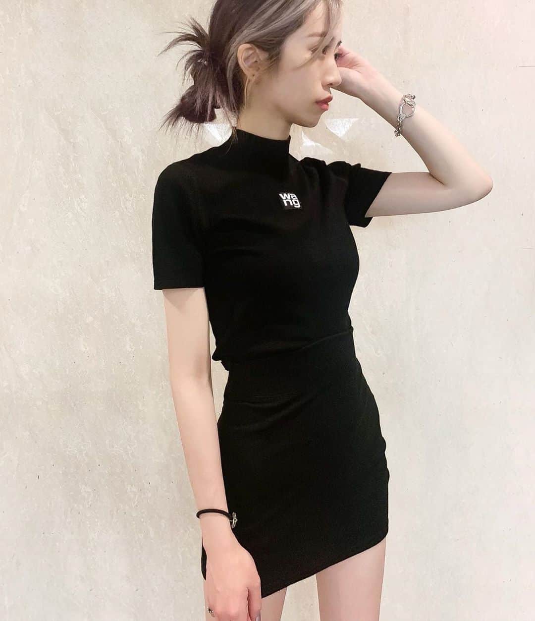 原涼香のインスタグラム：「🖤🖤🖤」