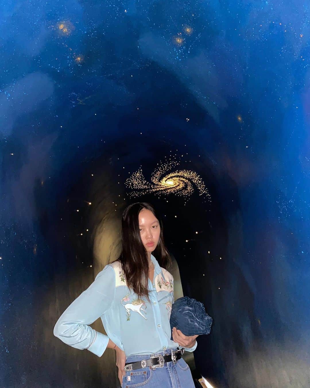 のインスタグラム：「Across the universe 🌌 Repost from @jbaiboon in #SretsisPF20」