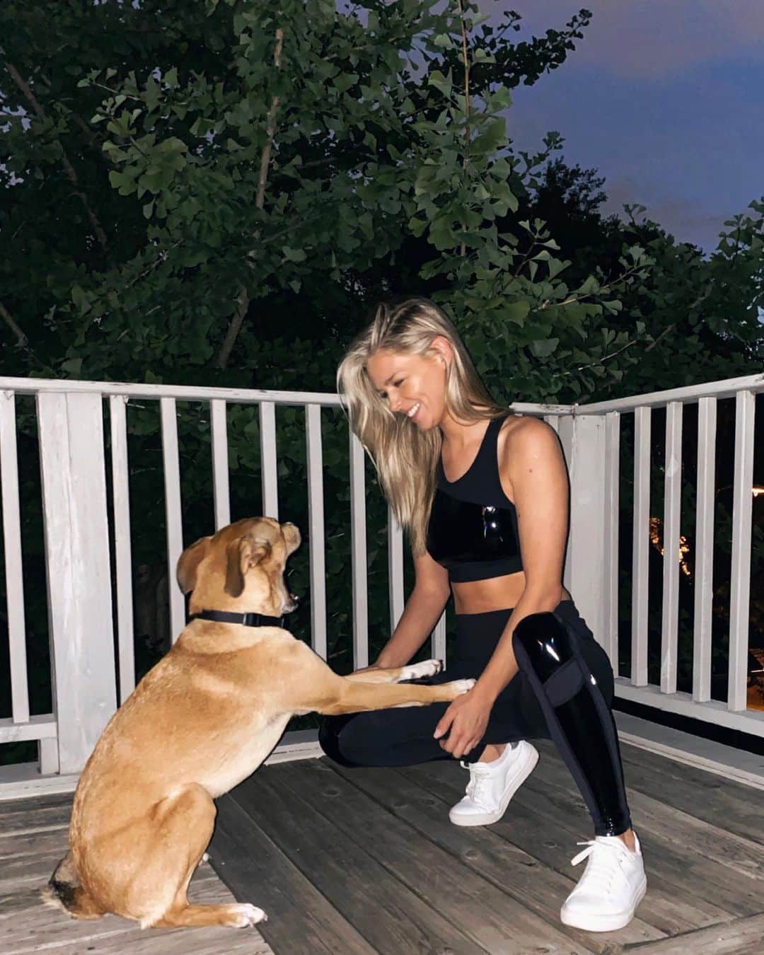 ダニエル・クヌッドソンのインスタグラム：「My sweet boy 🐾🌌 1 or 2 ?  This new Galaxy Capsule @aloyoga is so fire 🔥  #alo #aloyoga」