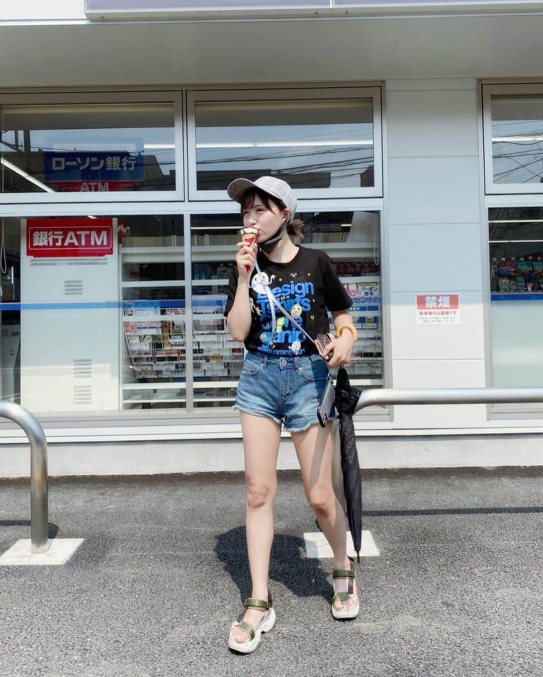 日向すずさんのインスタグラム写真 - (日向すずInstagram)「暑くてどうでもよくなってすっぴんで出歩きがち」8月15日 23時38分 - osuzudashi_